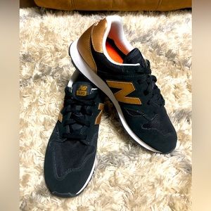 New Balance WL 520 SNC Black/Bronze.